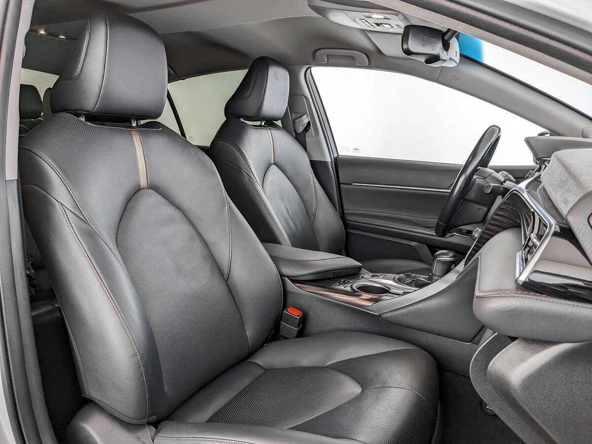 Toyota Camry 2021 года с пробегом. Фото: #18