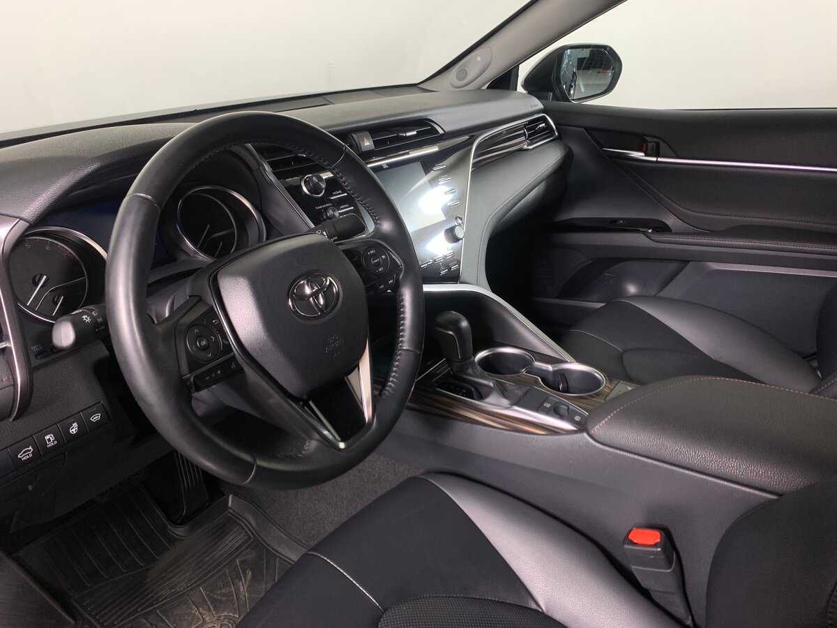 Toyota Camry 2020 года с пробегом. Фото: #11