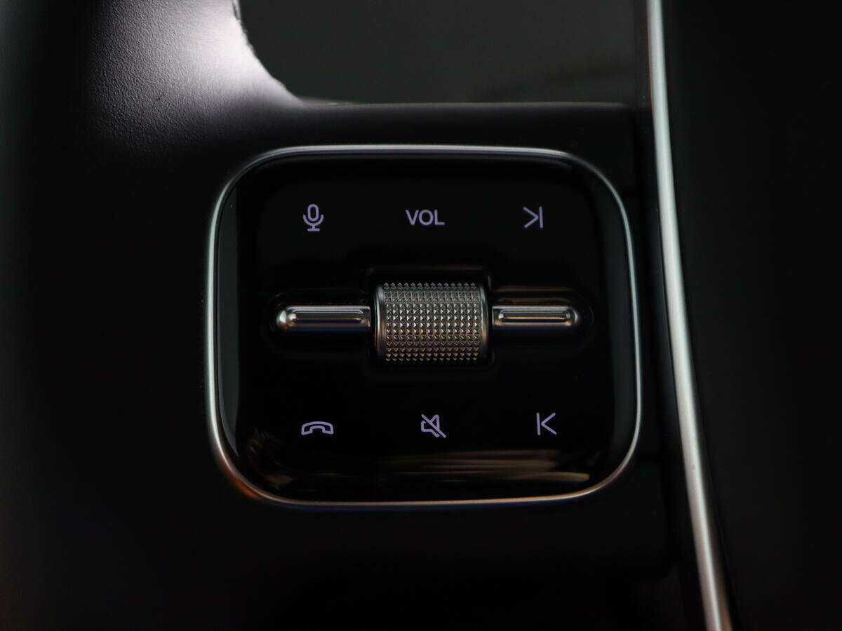 LiXiang L9 2023 года с пробегом. Фото: #32