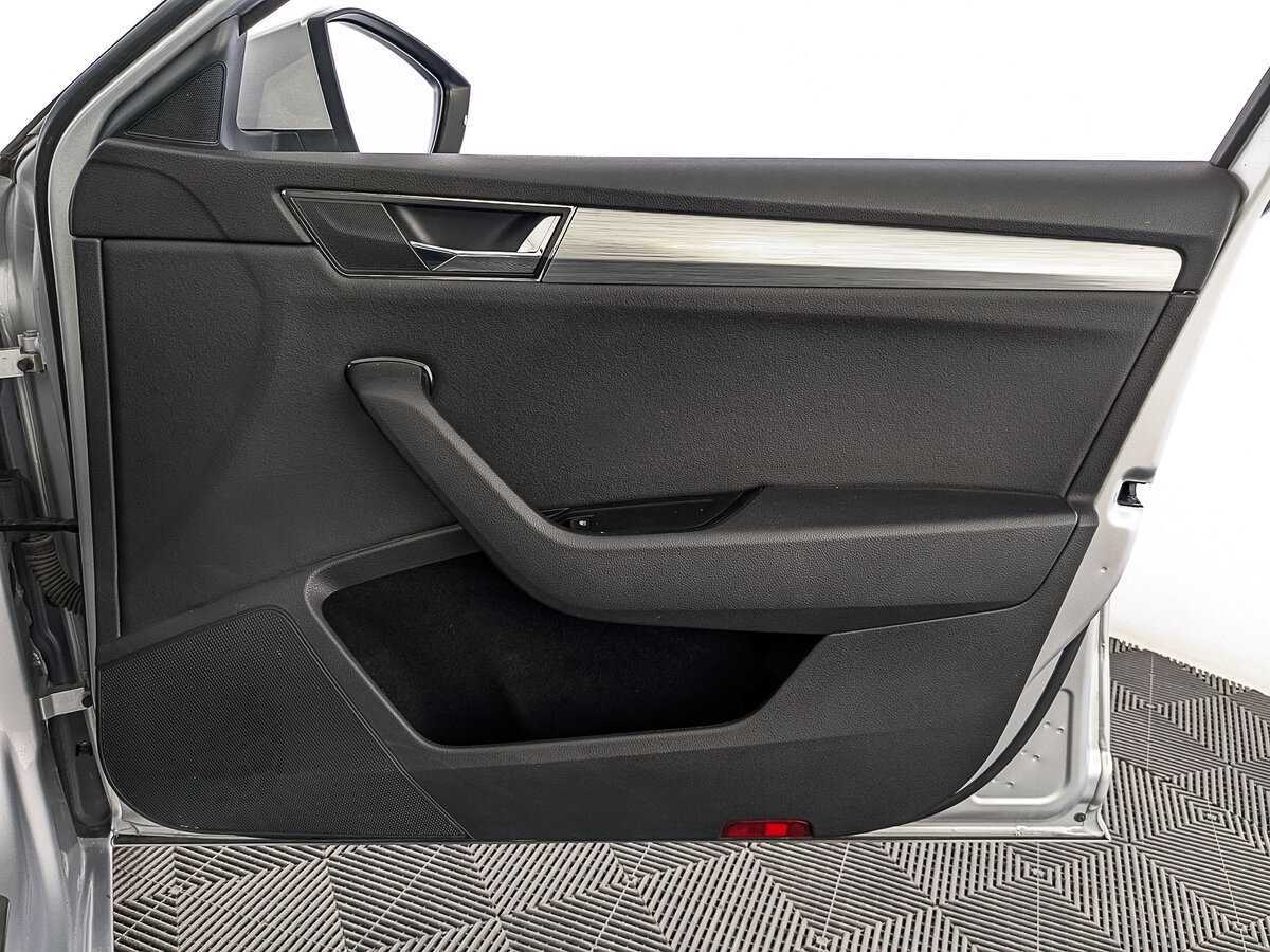 Skoda Superb 2021 года с пробегом. Фото: #21