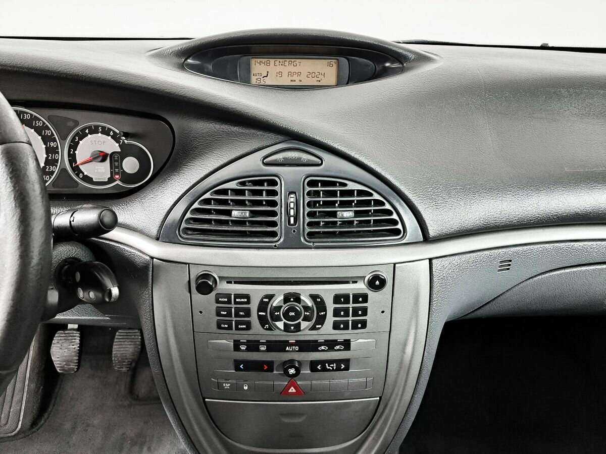 Citroen C5 2005 года с пробегом. Фото: #11