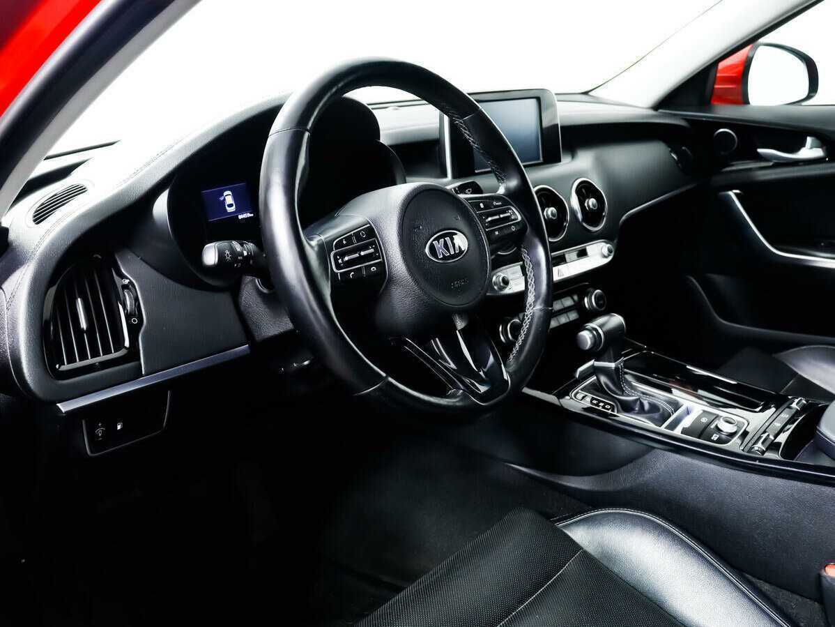 Kia Stinger 2018 года с пробегом. Фото: #12