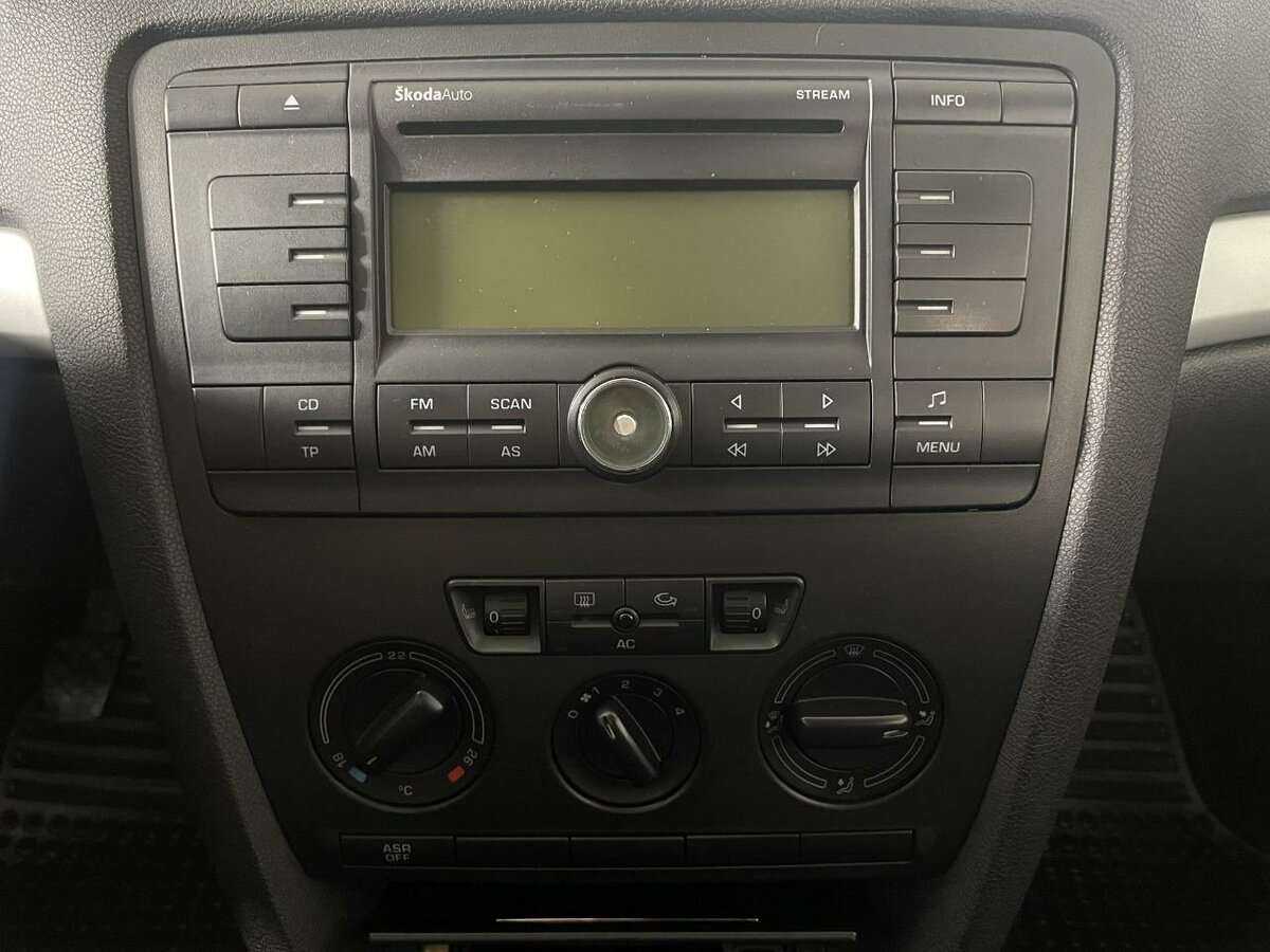 Skoda Octavia 2005 года с пробегом. Фото: #11