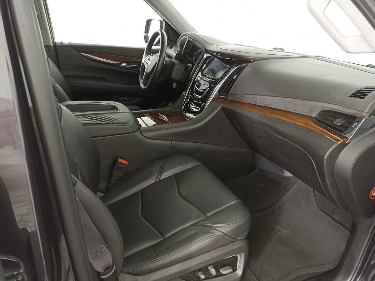Cadillac Escalade 2016 года с пробегом. Фото: #8