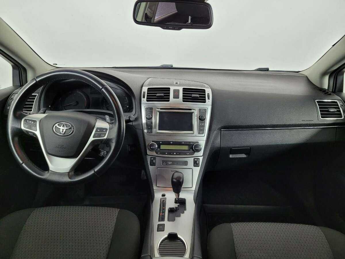 Toyota Avensis 2012 года с пробегом. Фото: #6