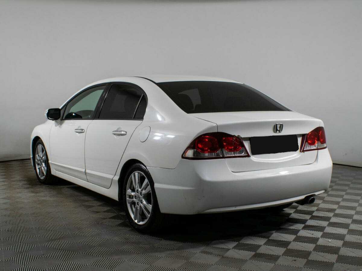 Honda Civic 2011 года с пробегом. Фото: #6
