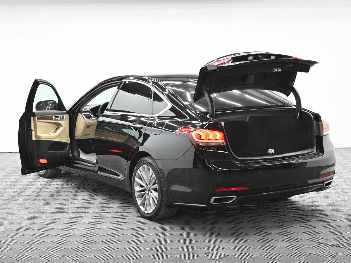 Hyundai Genesis 2016 года с пробегом. Фото: #4