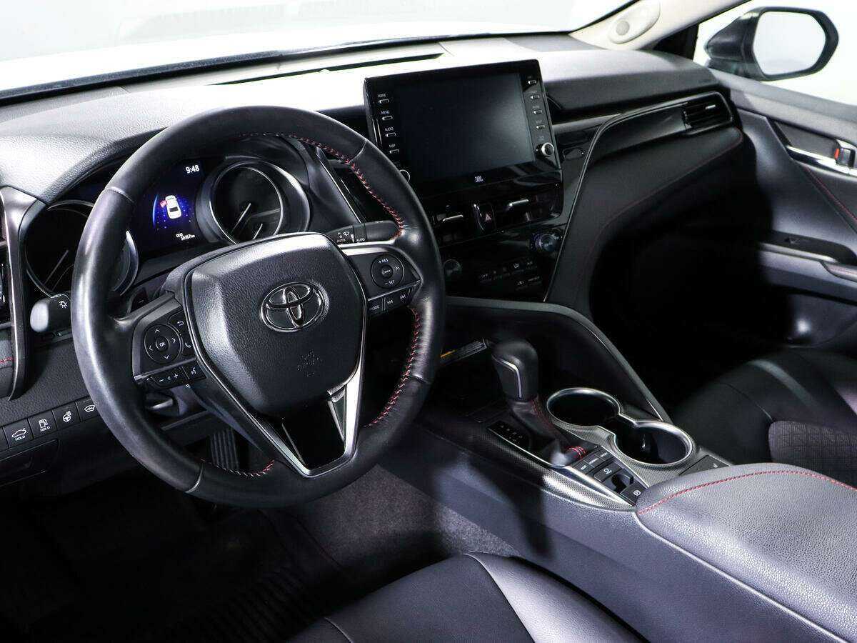 Toyota Camry 2021 года с пробегом. Фото: #11