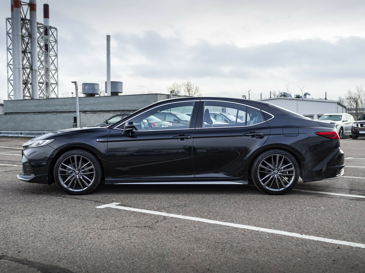 Toyota Camry 2024 года с пробегом. Фото: #7