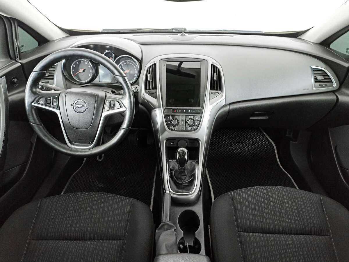 Opel Astra 2014 года с пробегом. Фото: #9