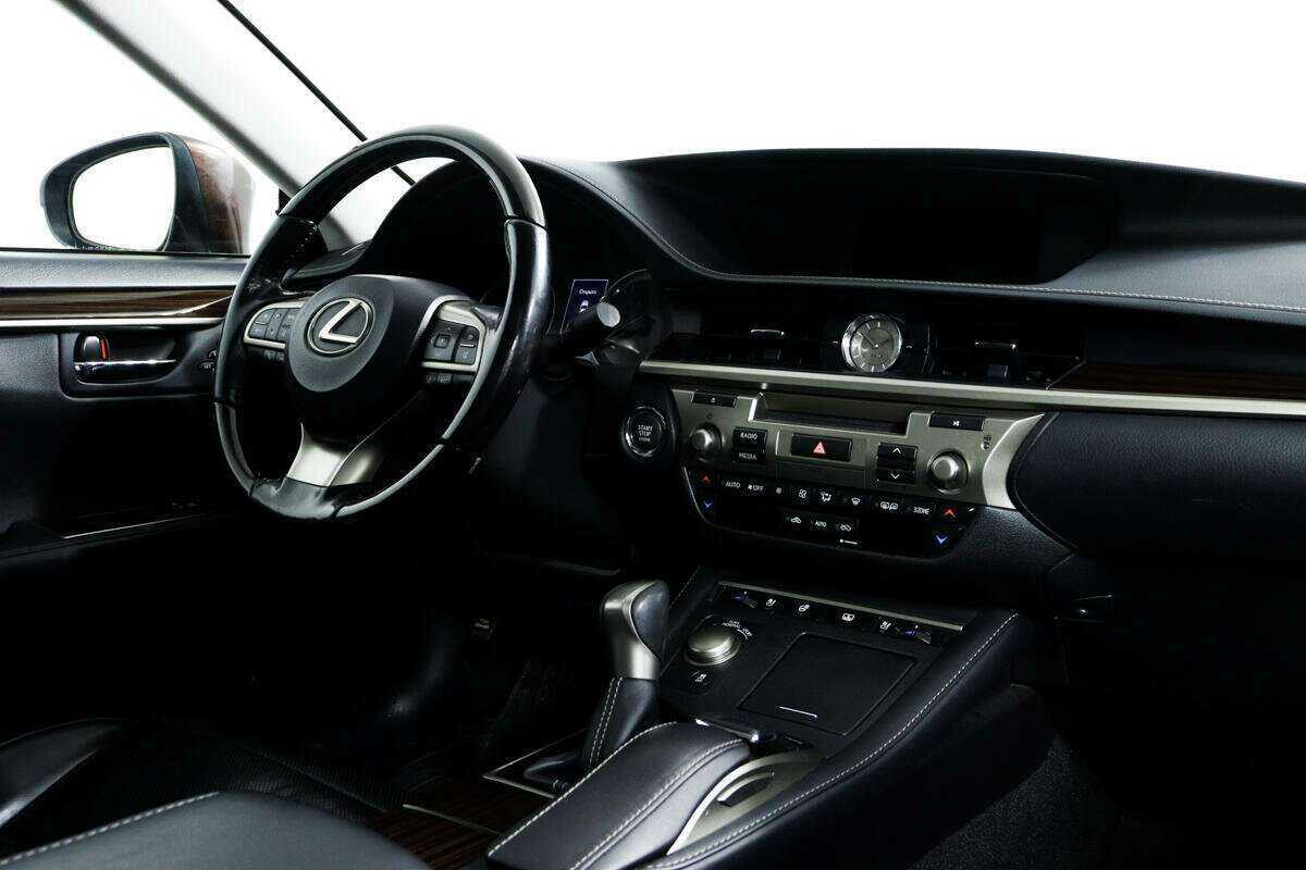 Lexus ES 2016 года с пробегом. Фото: #8