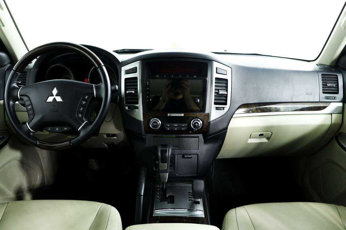 Mitsubishi Pajero 2019 года с пробегом. Фото: #10