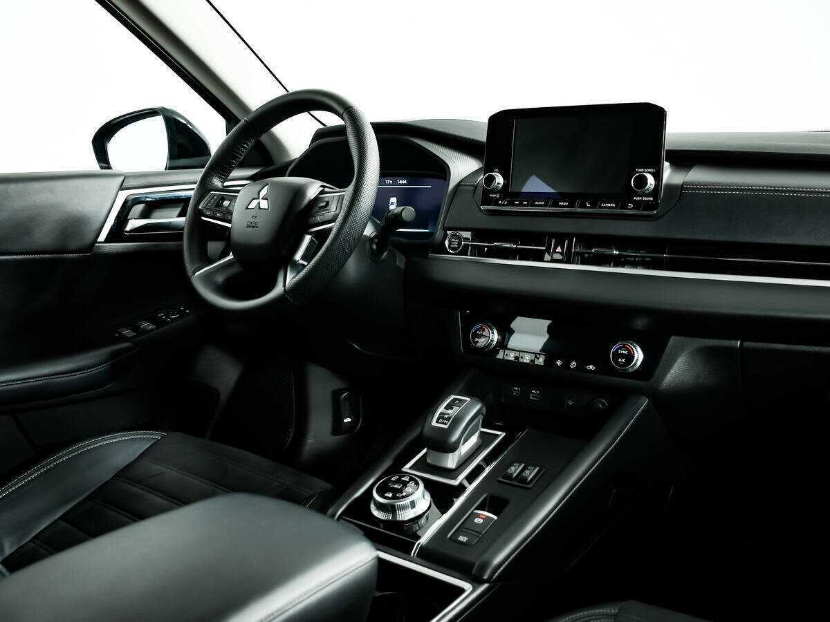 Mitsubishi Outlander 2022 года с пробегом. Фото: #8