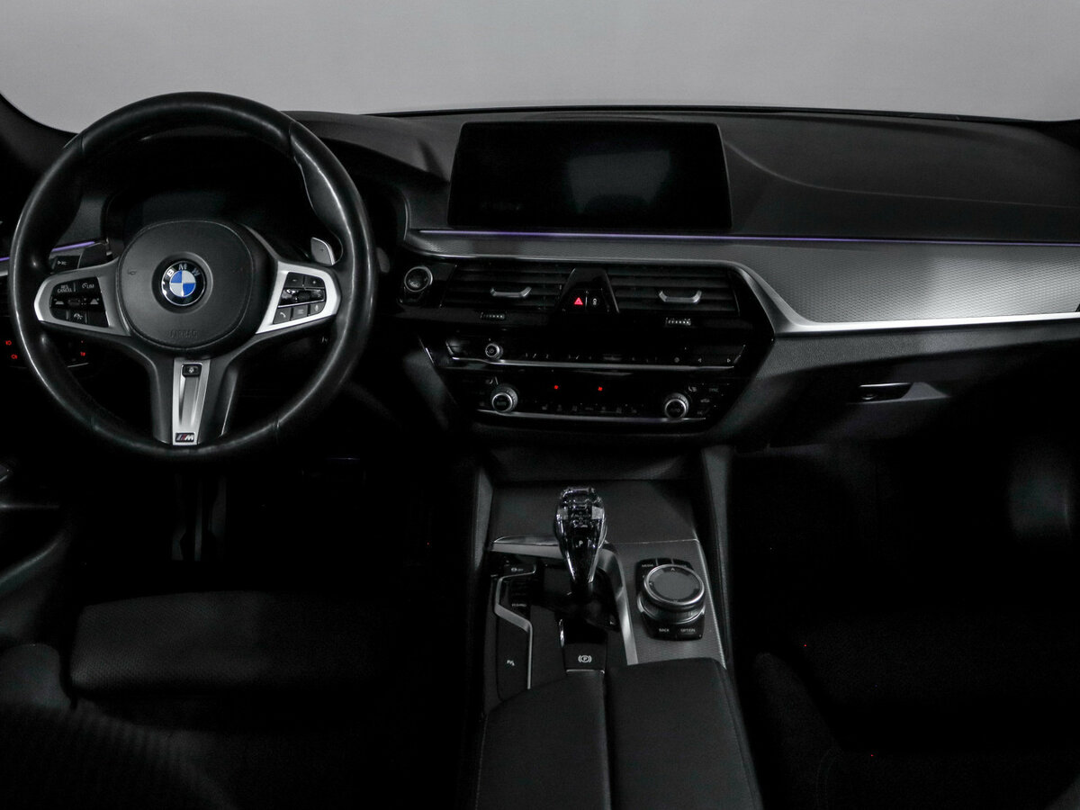 BMW 5 серии 2020 года с пробегом. Фото: #11