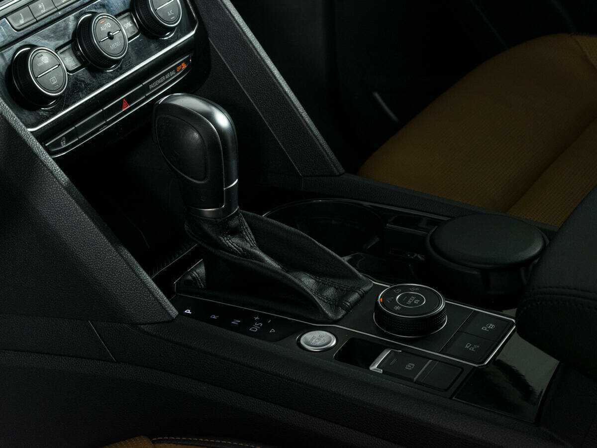Volkswagen Teramont 2018 года с пробегом. Фото: #17