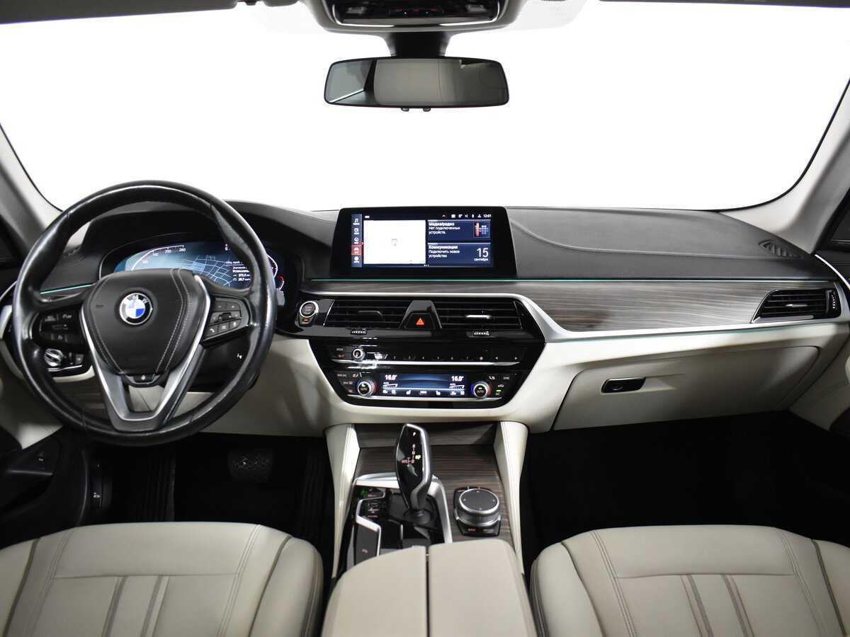 BMW 5 серии 2019 года с пробегом. Фото: #14