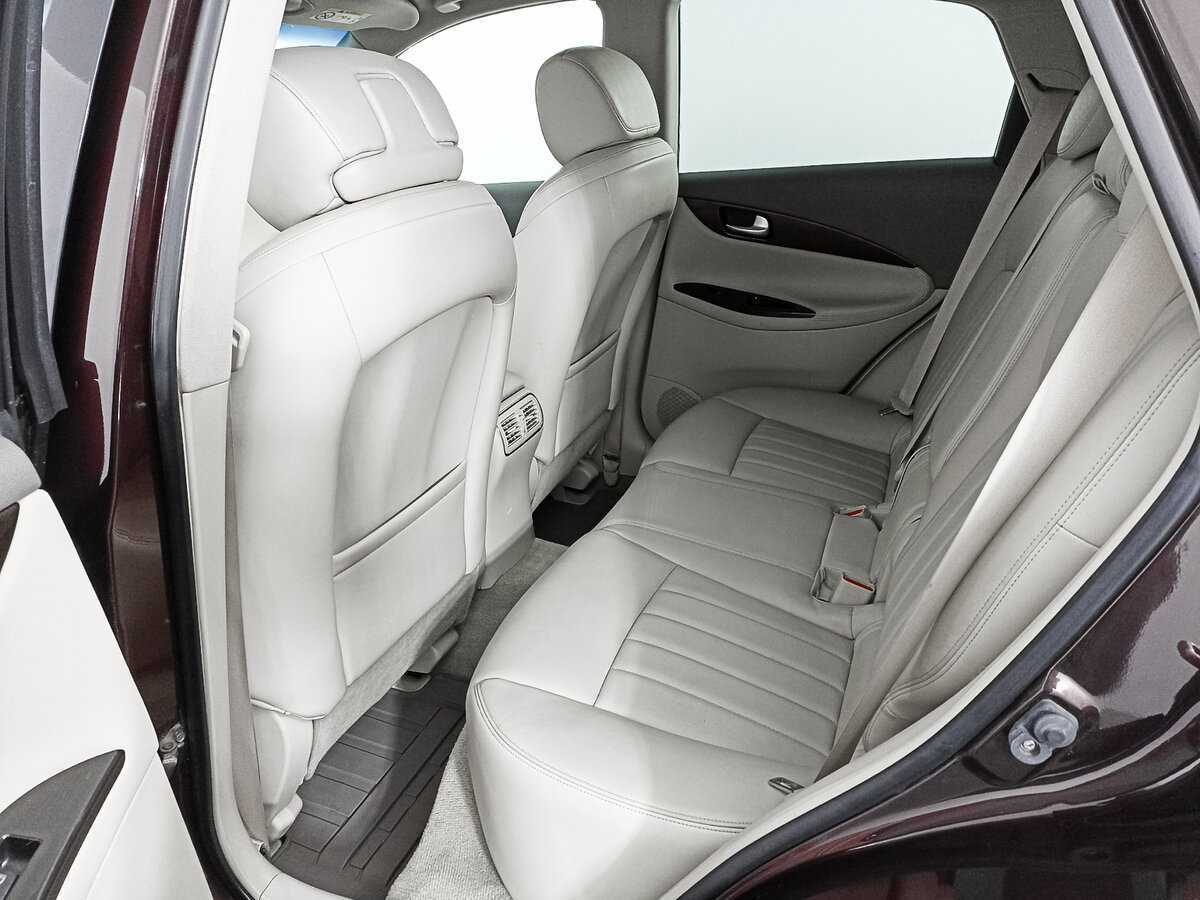 Infiniti QX50 2014 года с пробегом. Фото: #11