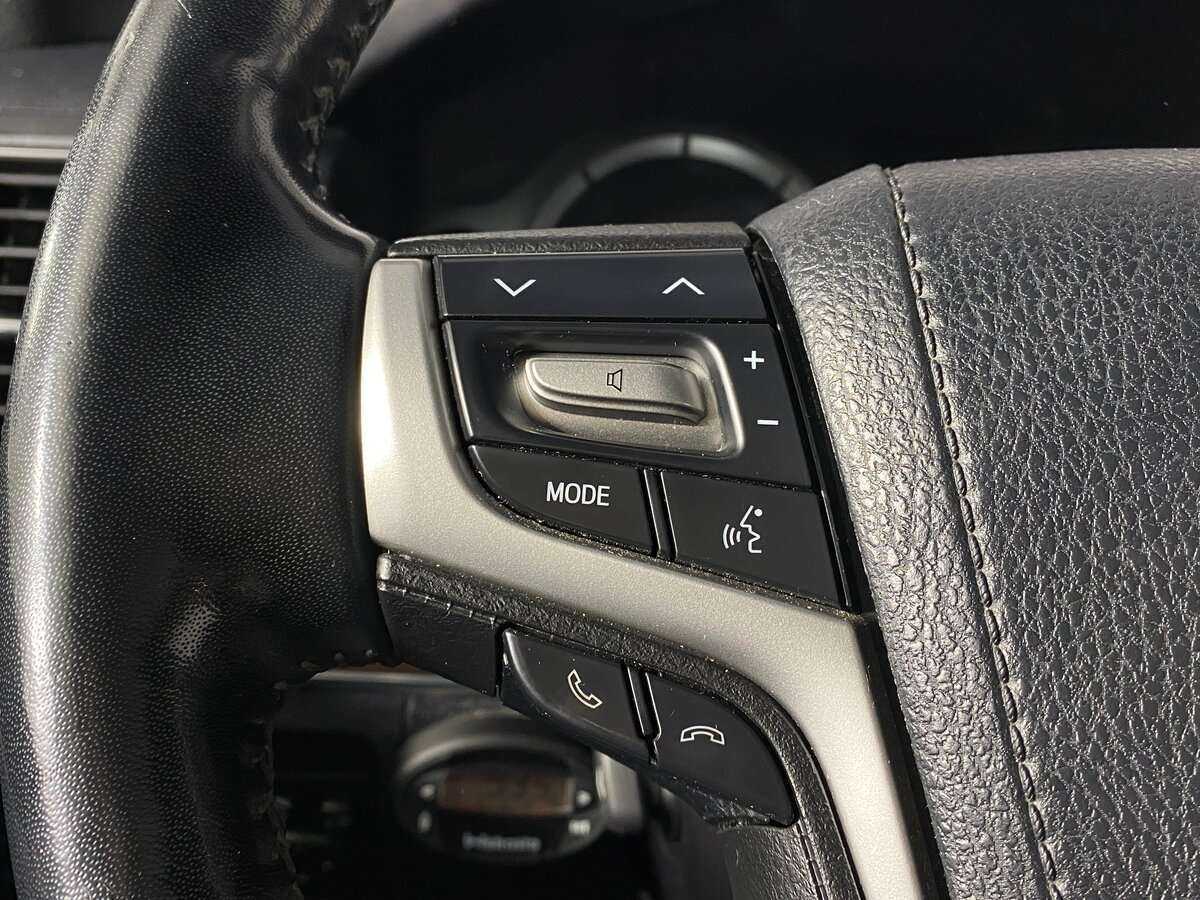 Toyota Land Cruiser 2017 года с пробегом. Фото: #8