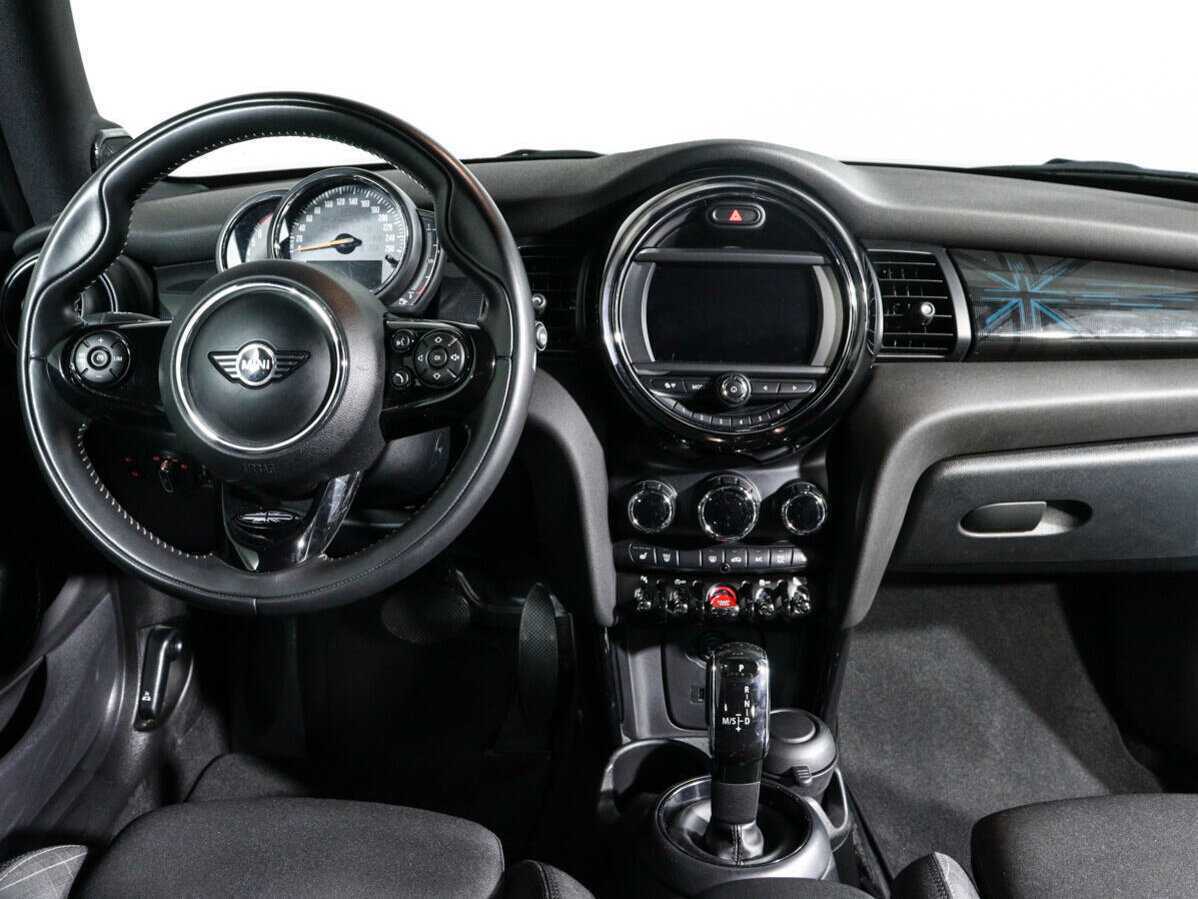 Mini Hatch 2018 года с пробегом. Фото: #11