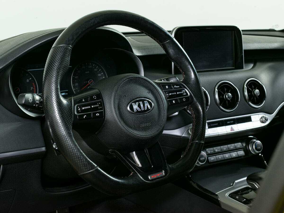 Kia Stinger 2018 года с пробегом. Фото: #13