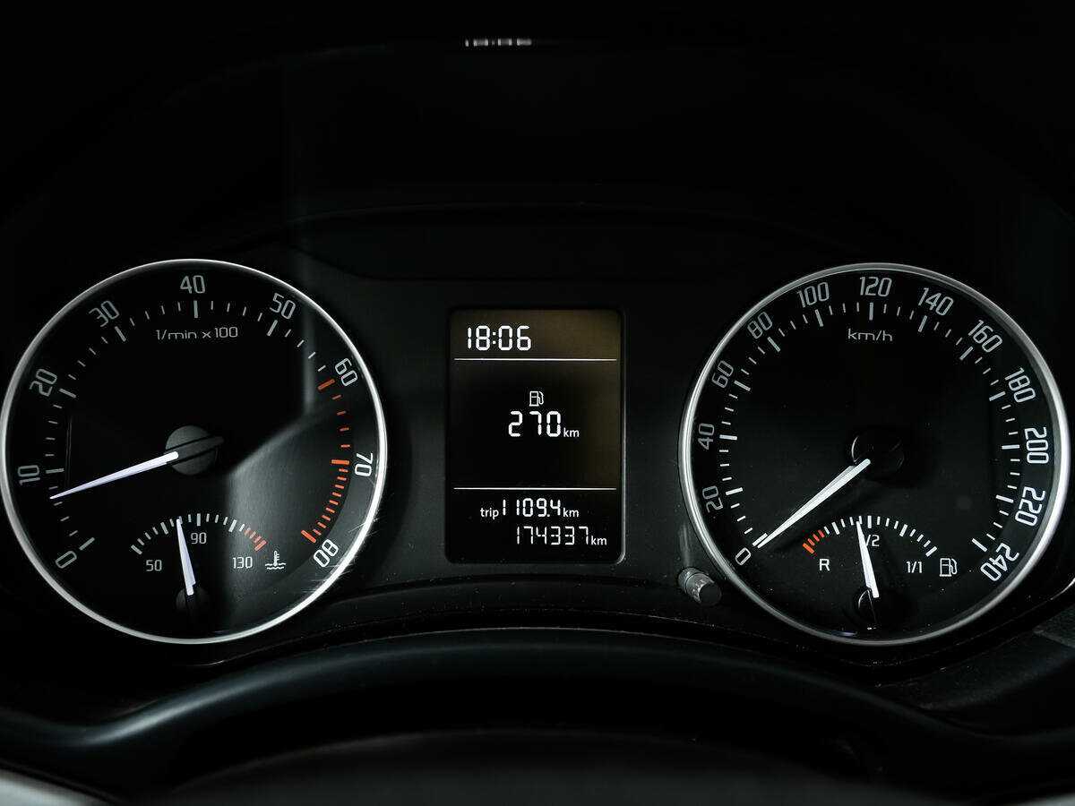 Skoda Octavia 2011 года с пробегом. Фото: #9