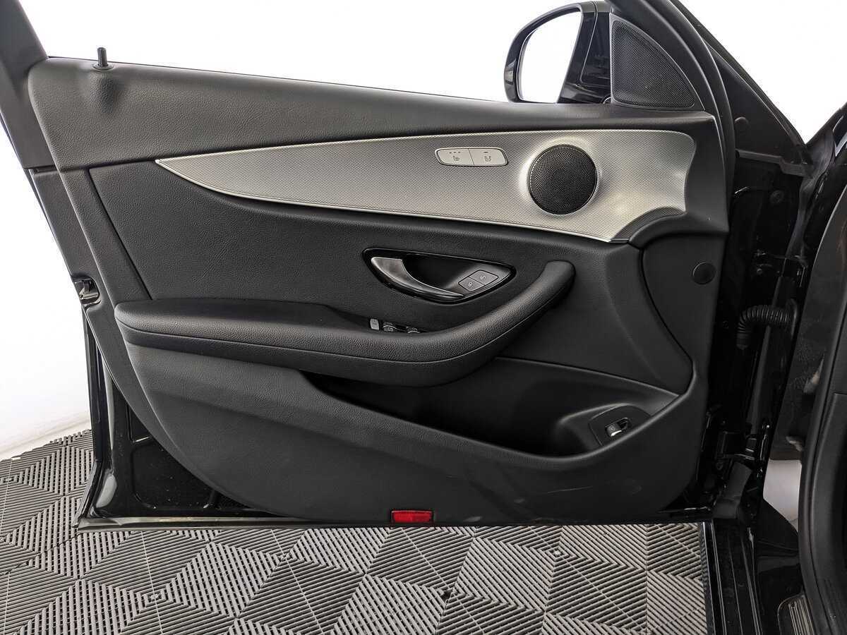Mercedes-Benz E-Класс 2019 года с пробегом. Фото: #14