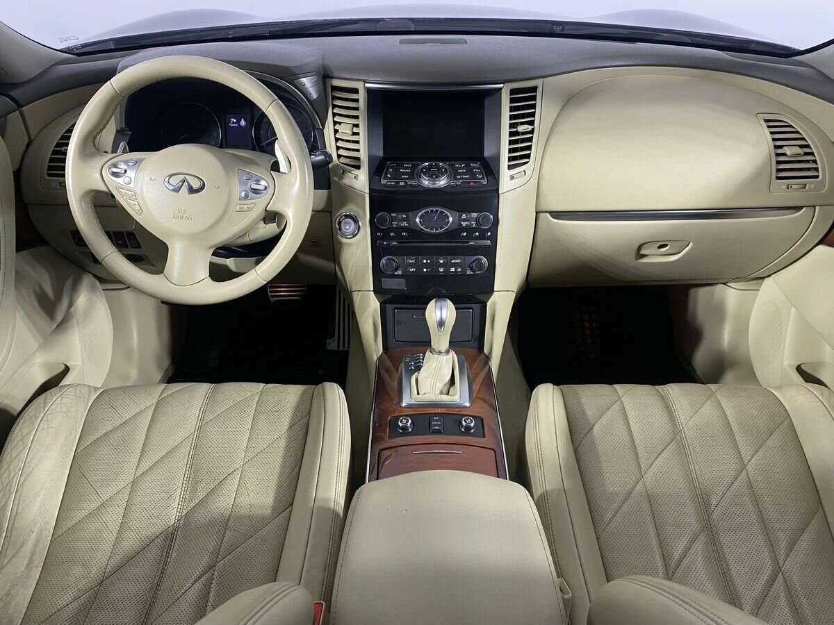 Infiniti FX 2011 года с пробегом. Фото: #9