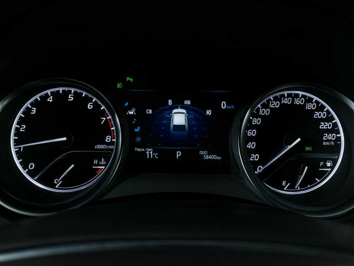 Toyota Camry 2018 года с пробегом. Фото: #10