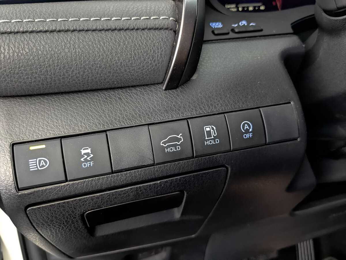 Toyota Camry 2023 года с пробегом. Фото: #22