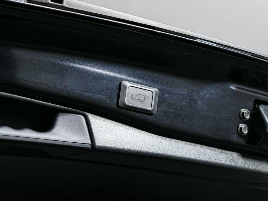 Toyota RAV4 2021 года с пробегом. Фото: #7