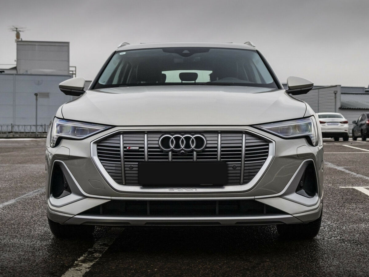 Audi e-tron 2023 года с пробегом. Фото: #2