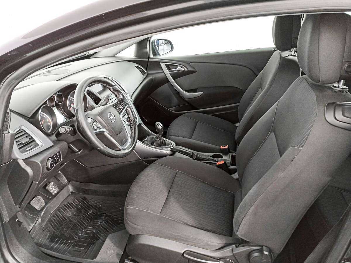 Opel Astra 2011 года с пробегом. Фото: #13