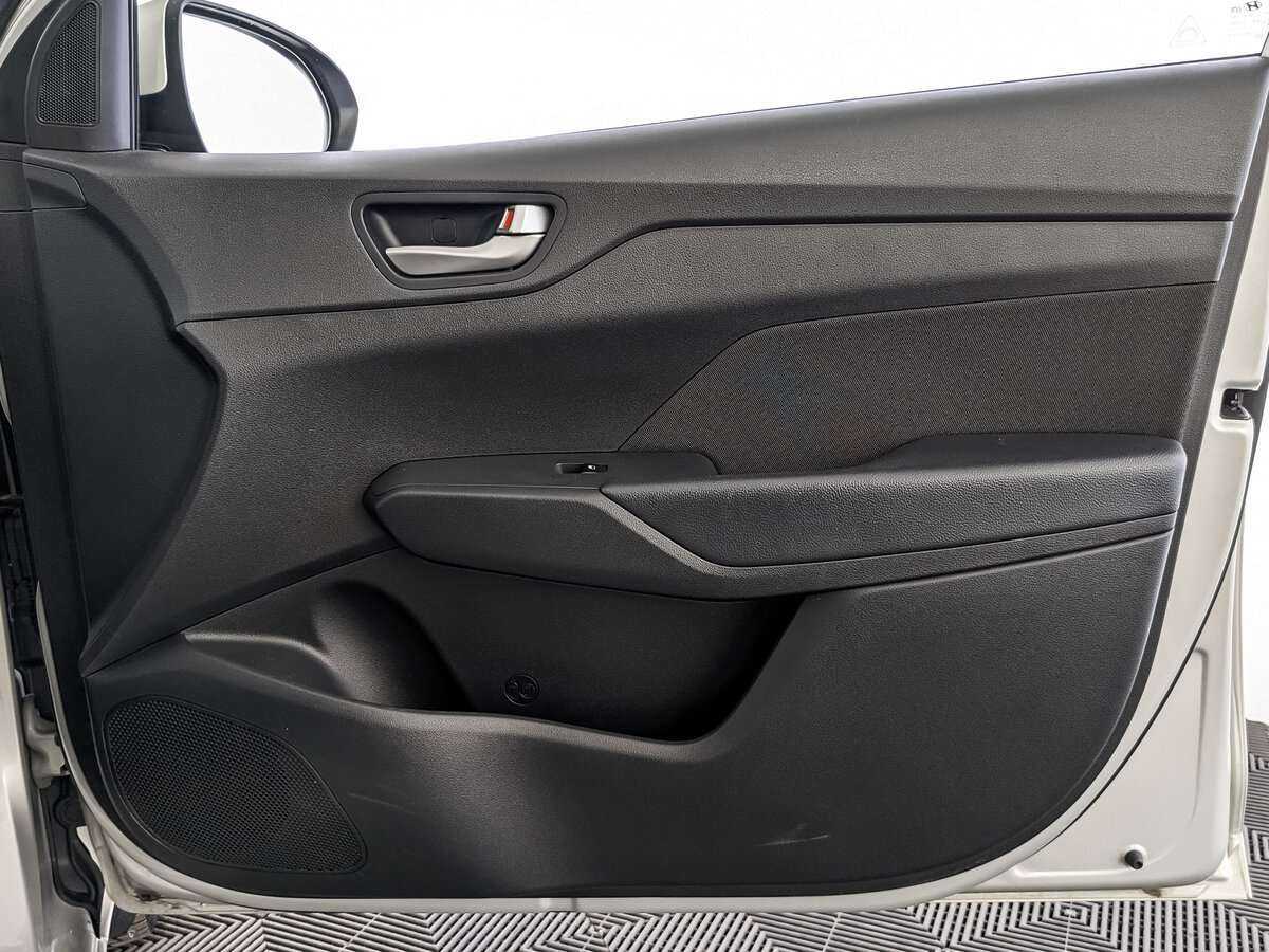 Hyundai Solaris 2020 года с пробегом. Фото: #20