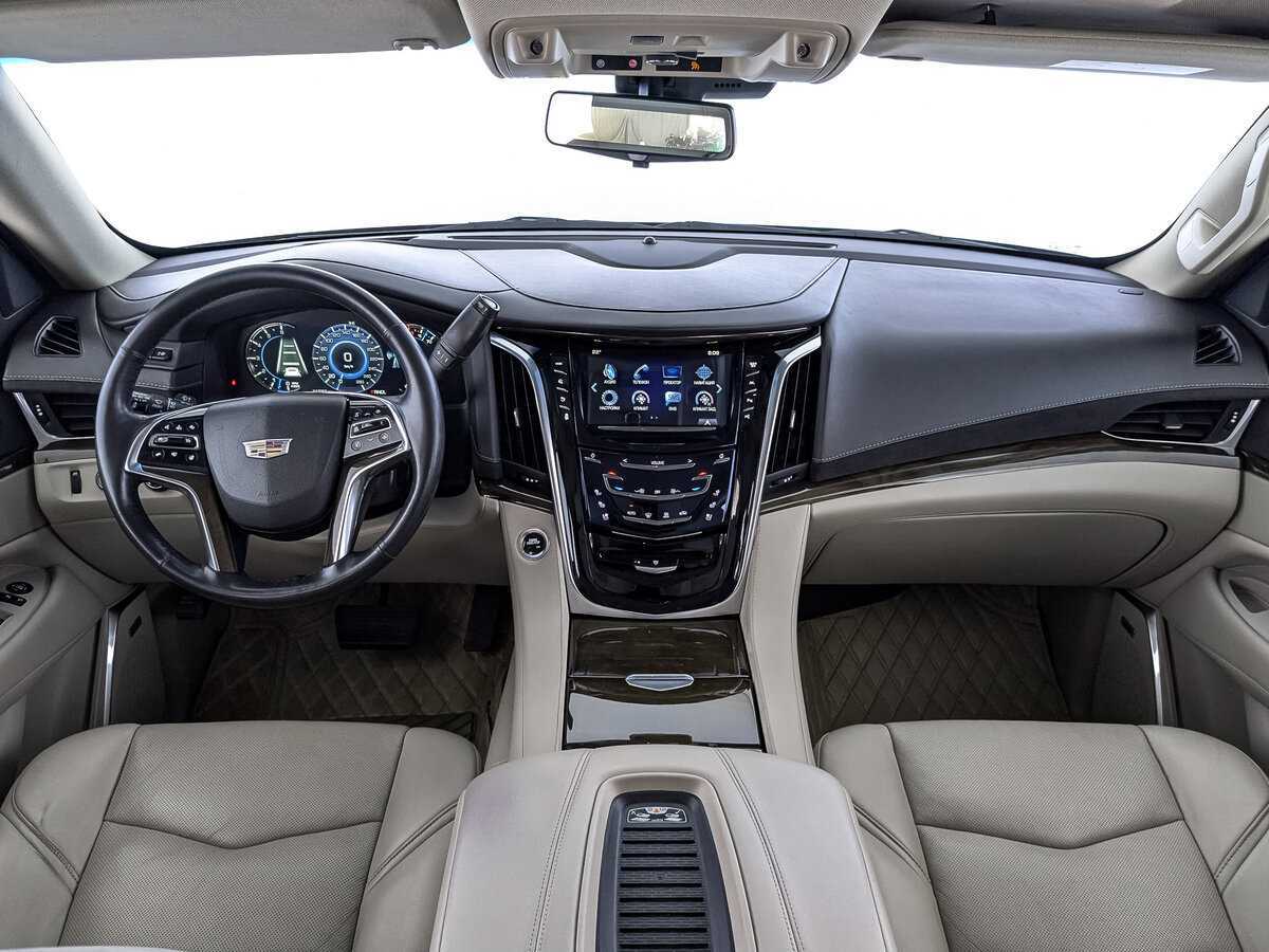 Cadillac Escalade 2019 года с пробегом. Фото: #13