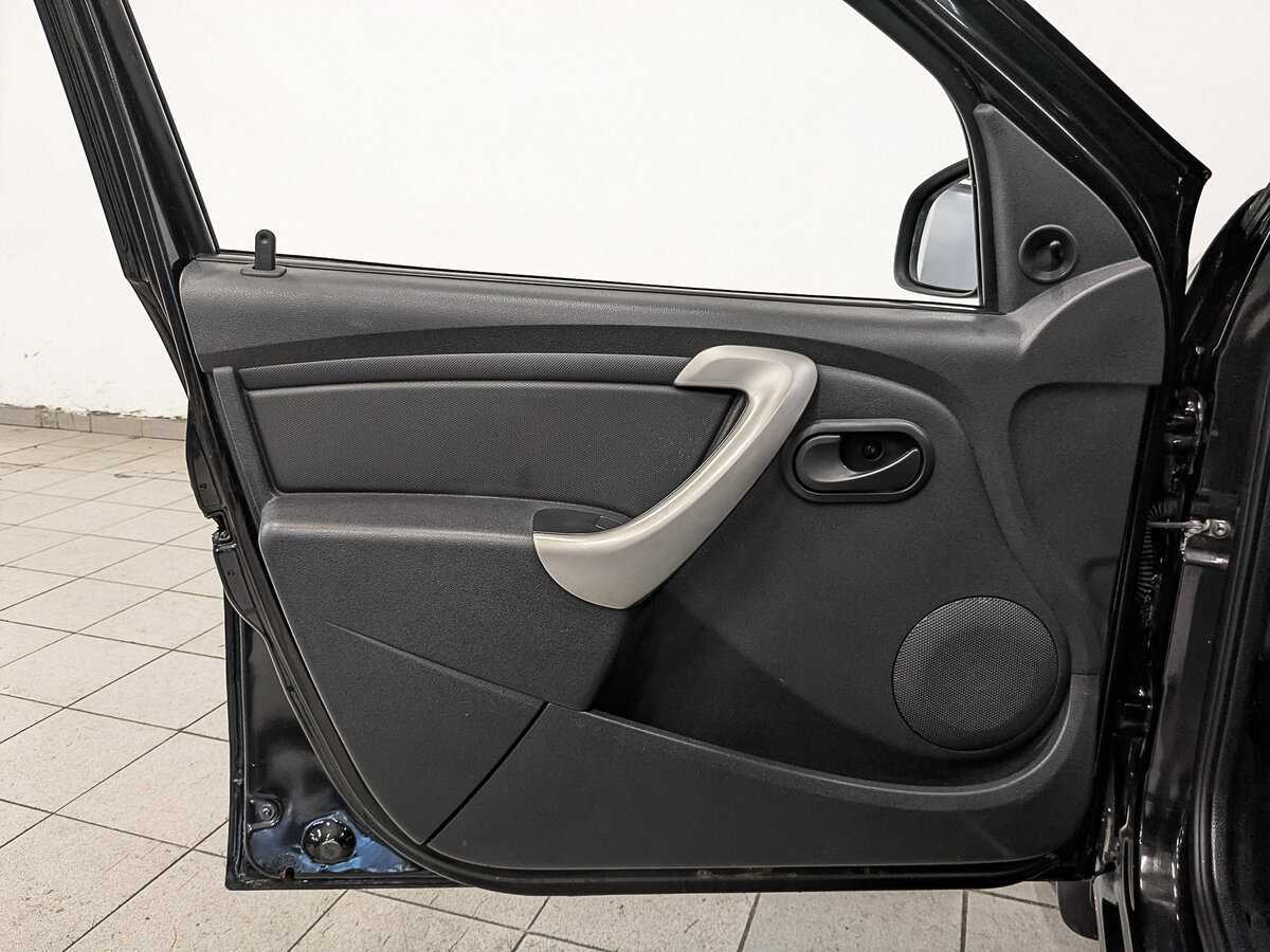 Renault Sandero 2012 года с пробегом. Фото: #18