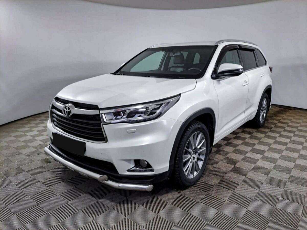 Toyota Highlander 2014 года с пробегом. Посмотреть фото