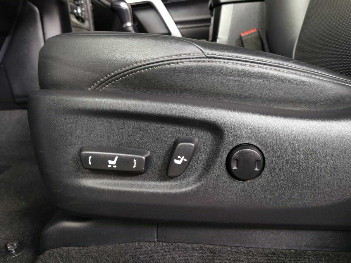 Toyota Land Cruiser Prado 2020 года с пробегом. Фото: #17