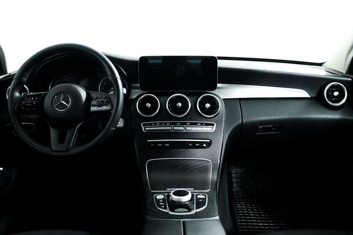 Mercedes-Benz C-Класс 2018 года с пробегом. Фото: #9