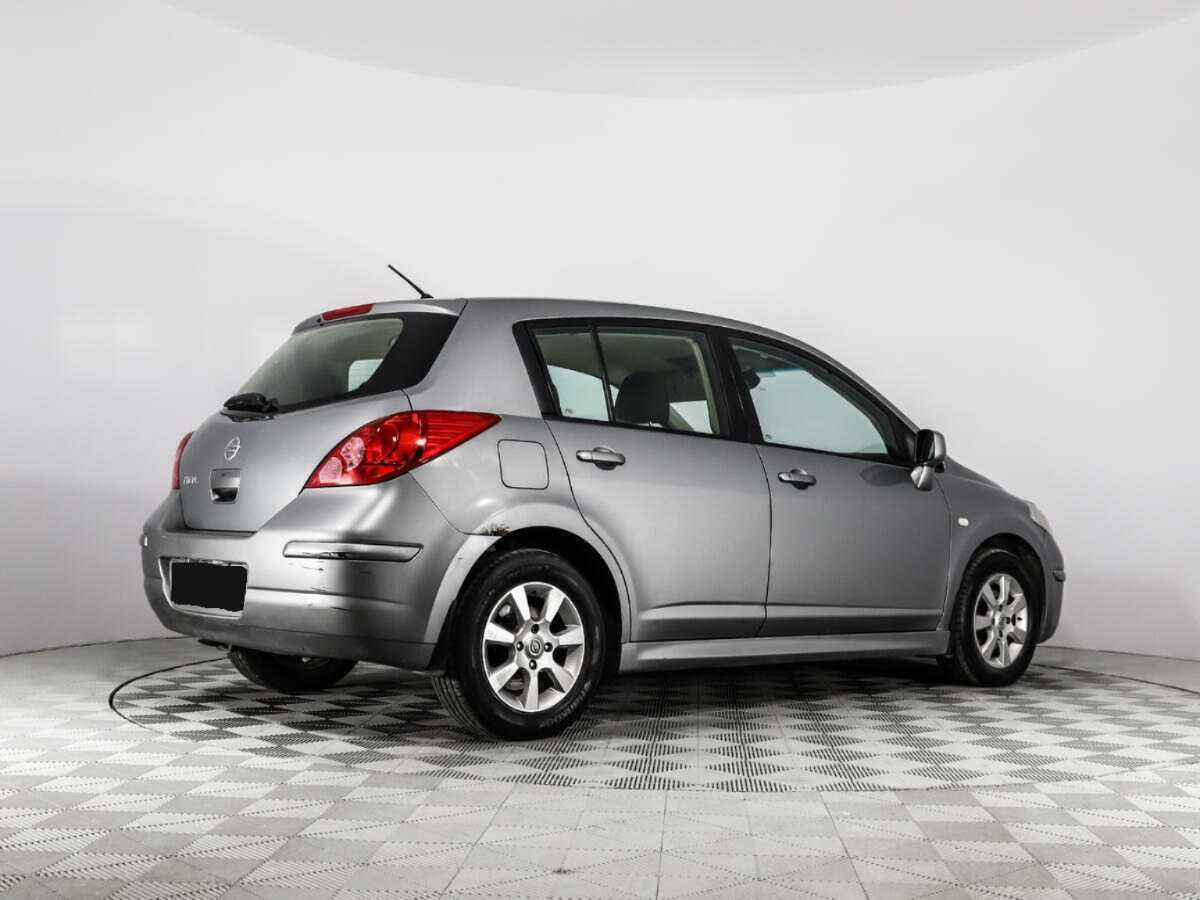 Nissan Tiida 2010 года с пробегом. Фото: #4