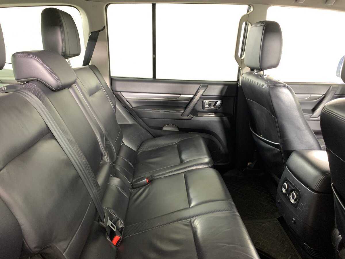 Mitsubishi Pajero 2011 года с пробегом. Фото: #15