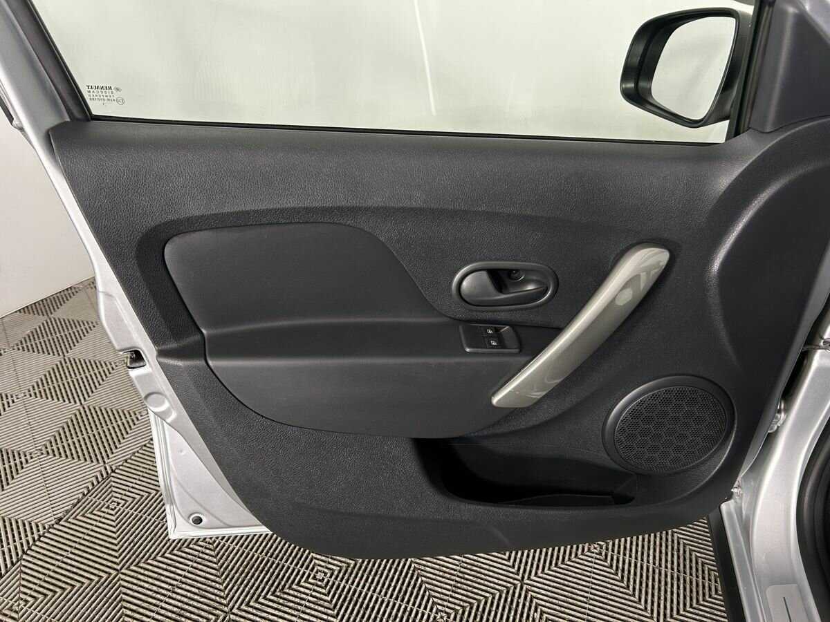 Renault Sandero 2021 года с пробегом. Фото: #7