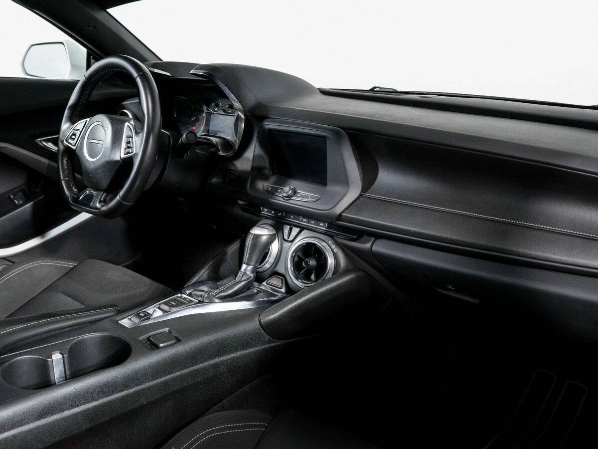 Chevrolet Camaro 2020 года с пробегом. Фото: #8