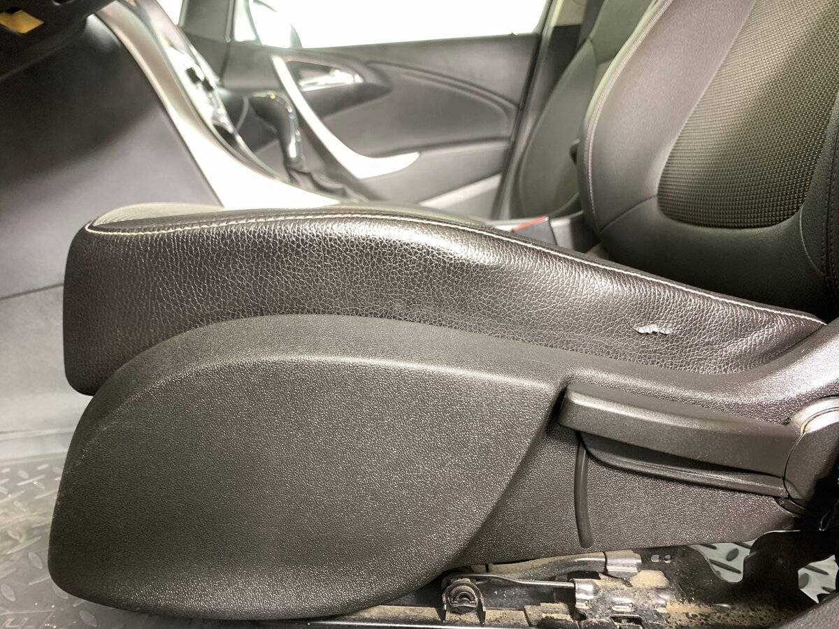Opel Astra 2011 года с пробегом. Фото: #15