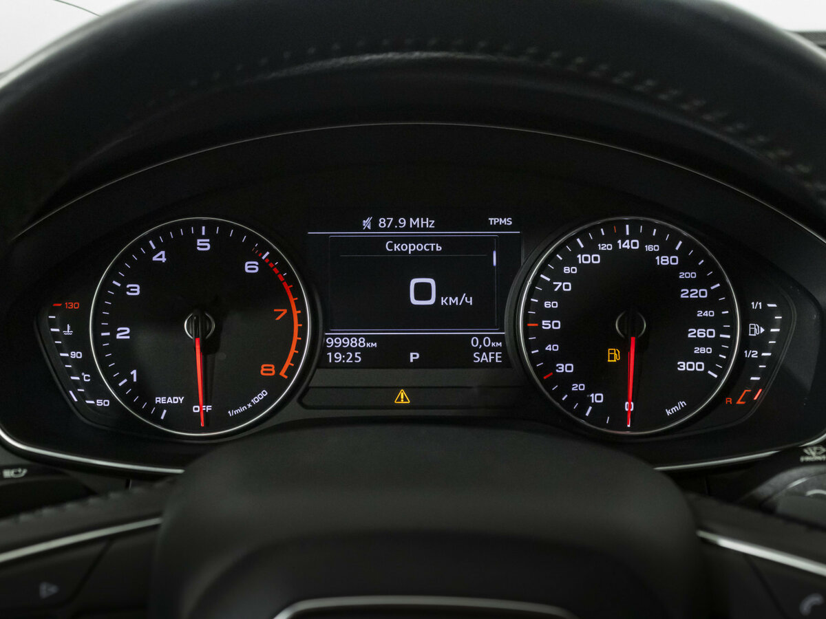 Audi A4 2018 года с пробегом. Фото: #12