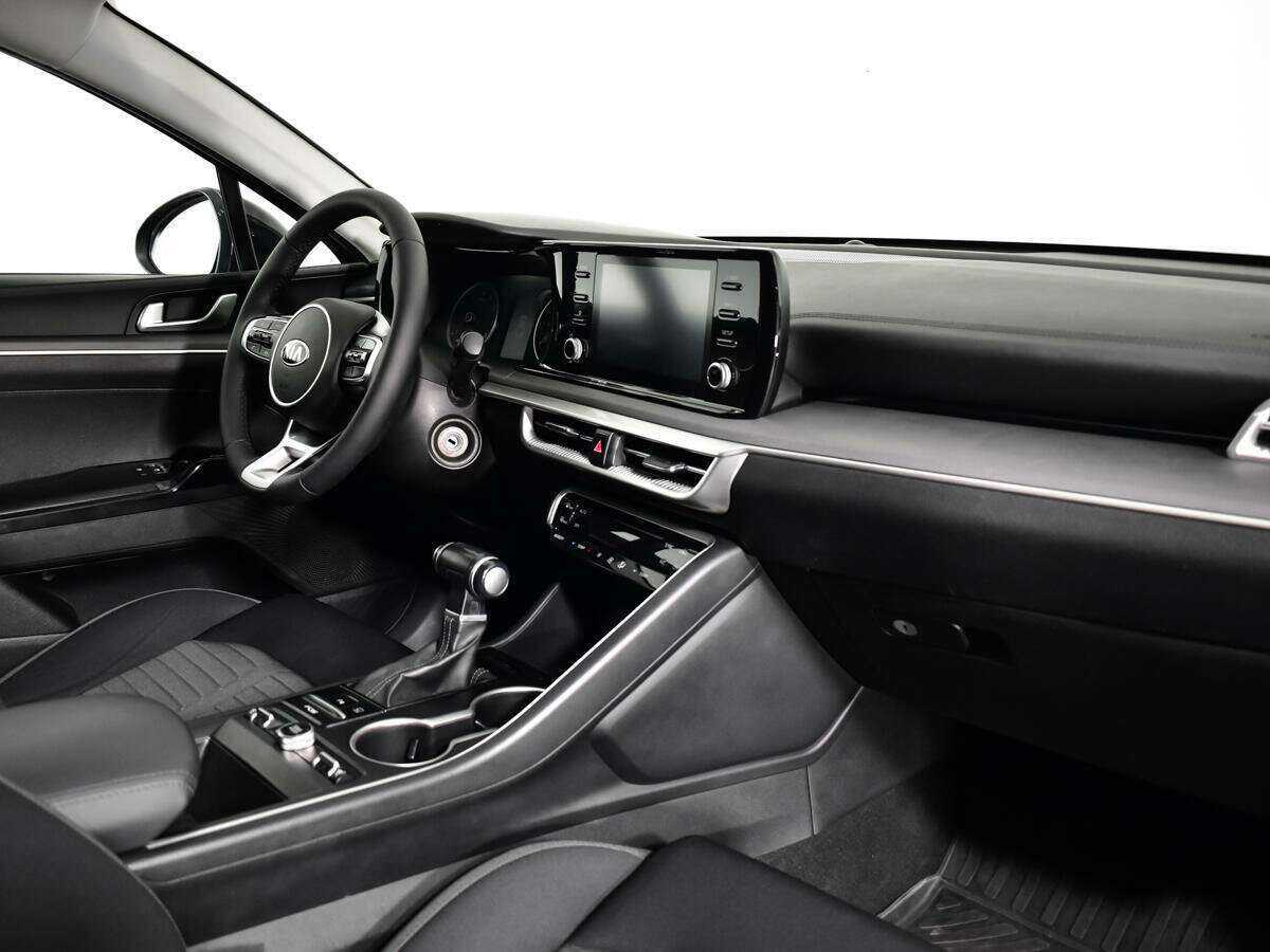 Kia K5 2021 года с пробегом. Фото: #8