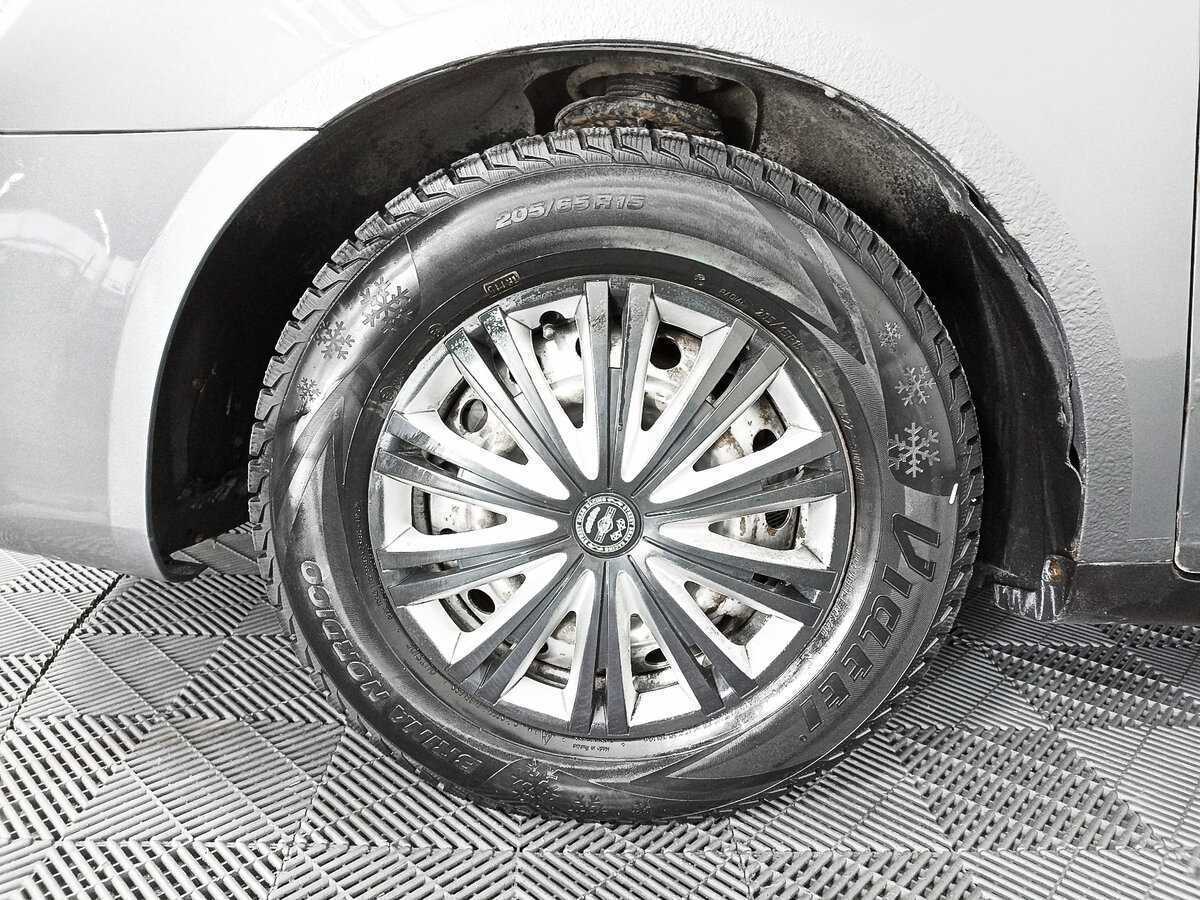 Geely Emgrand EC7 2013 года с пробегом. Фото: #16