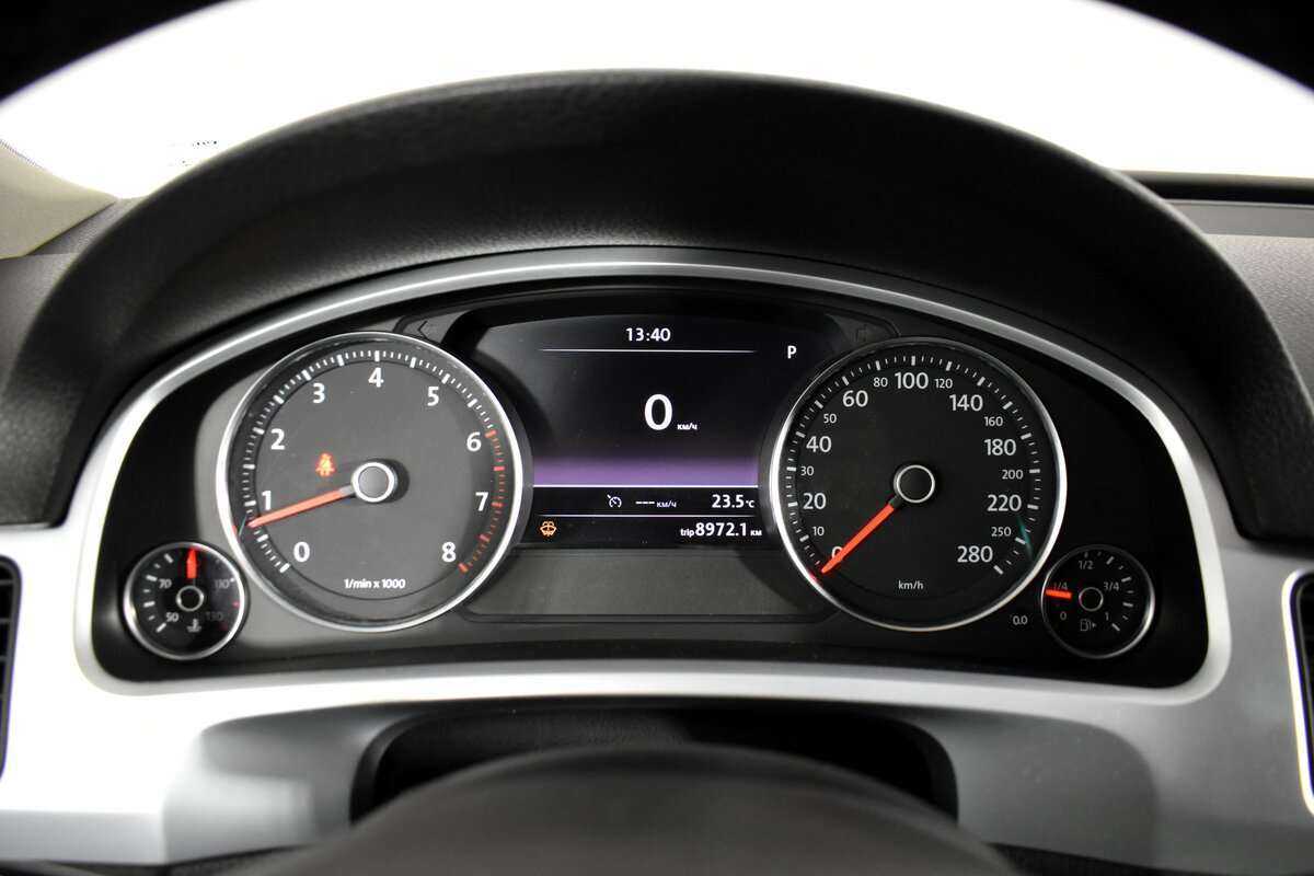 Volkswagen Touareg 2012 года с пробегом. Фото: #6
