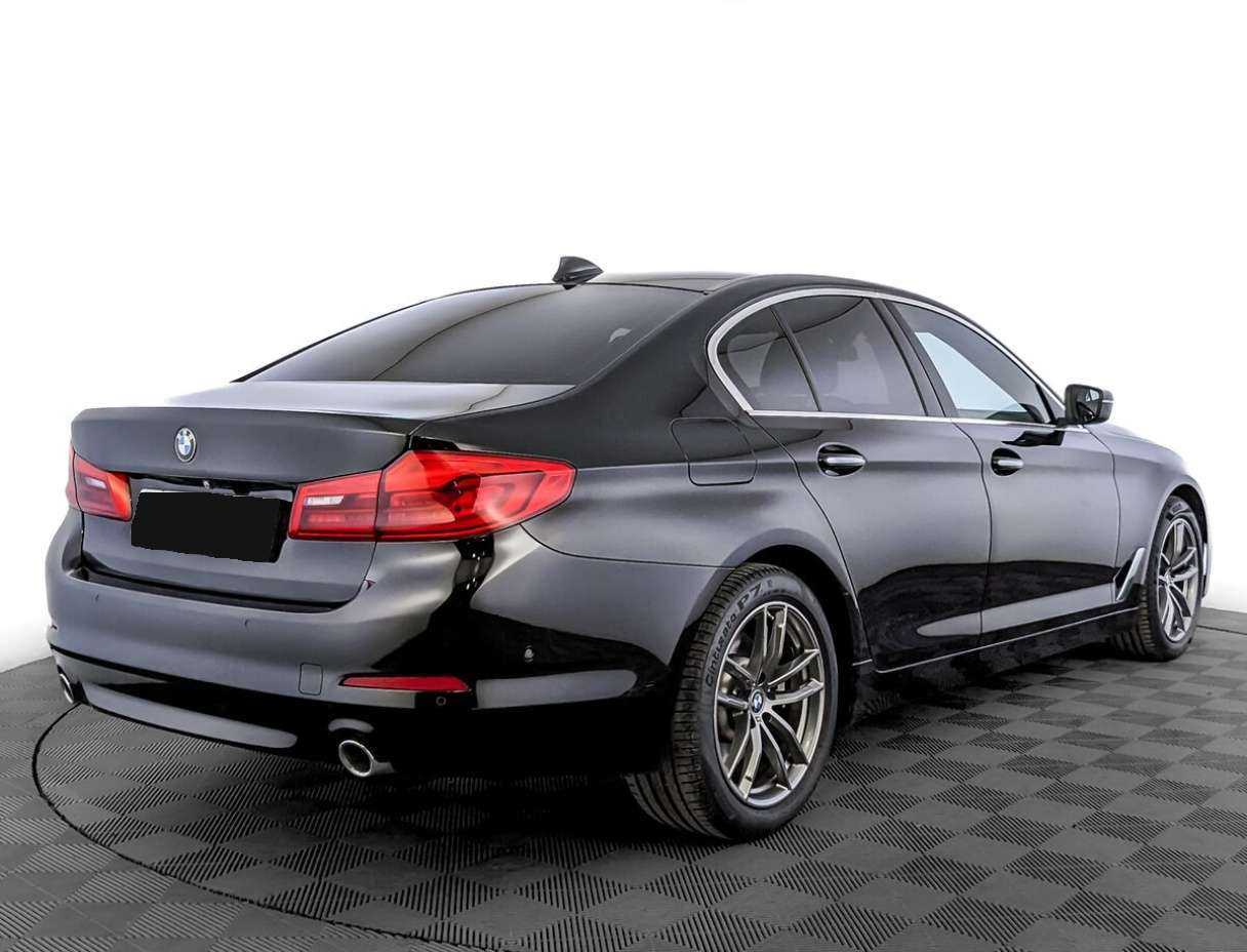 BMW 5 серии 2018 года с пробегом. Фото: #3