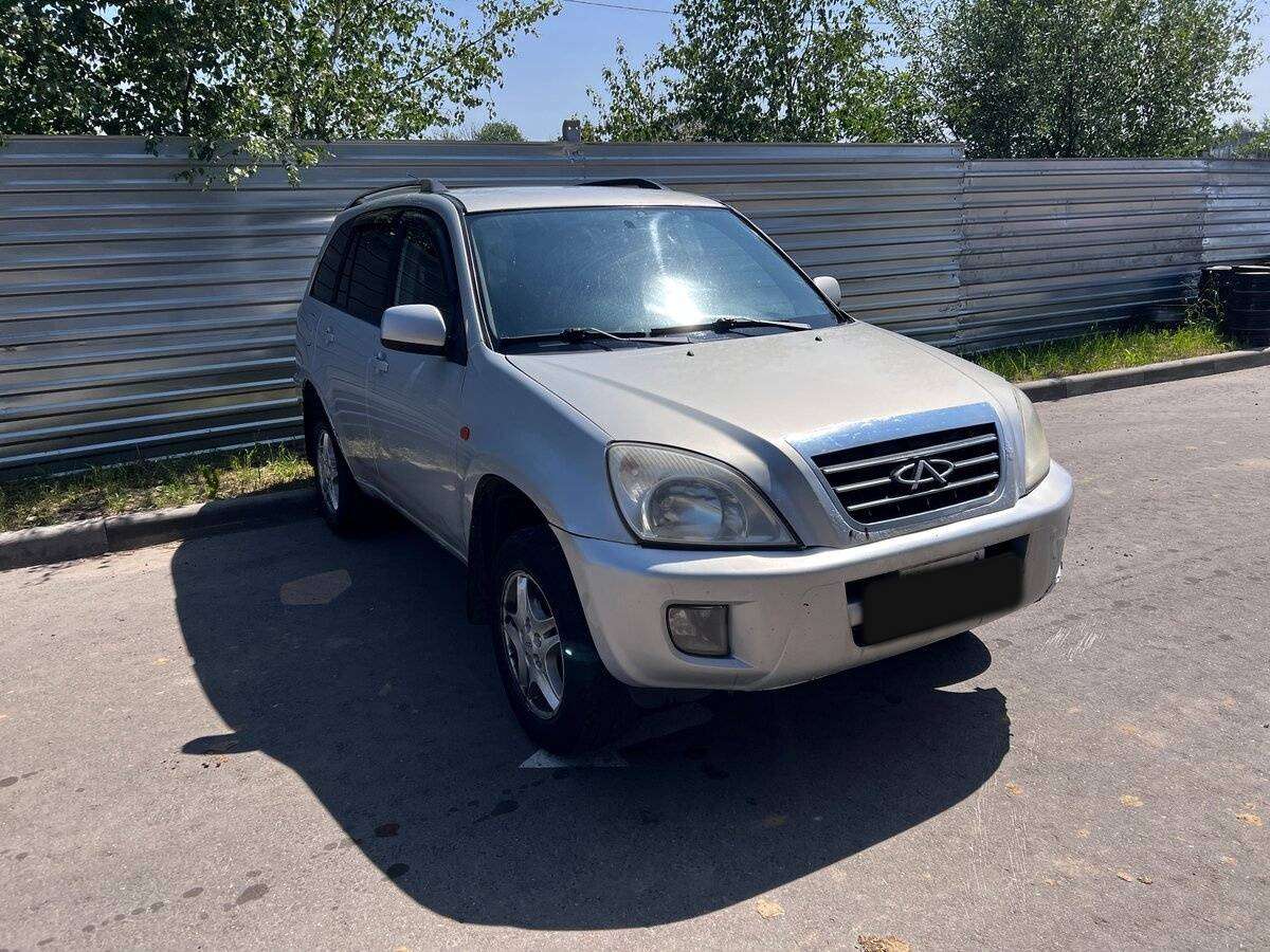 Chery Tiggo (T11) 2010 года с пробегом. Фото: #2