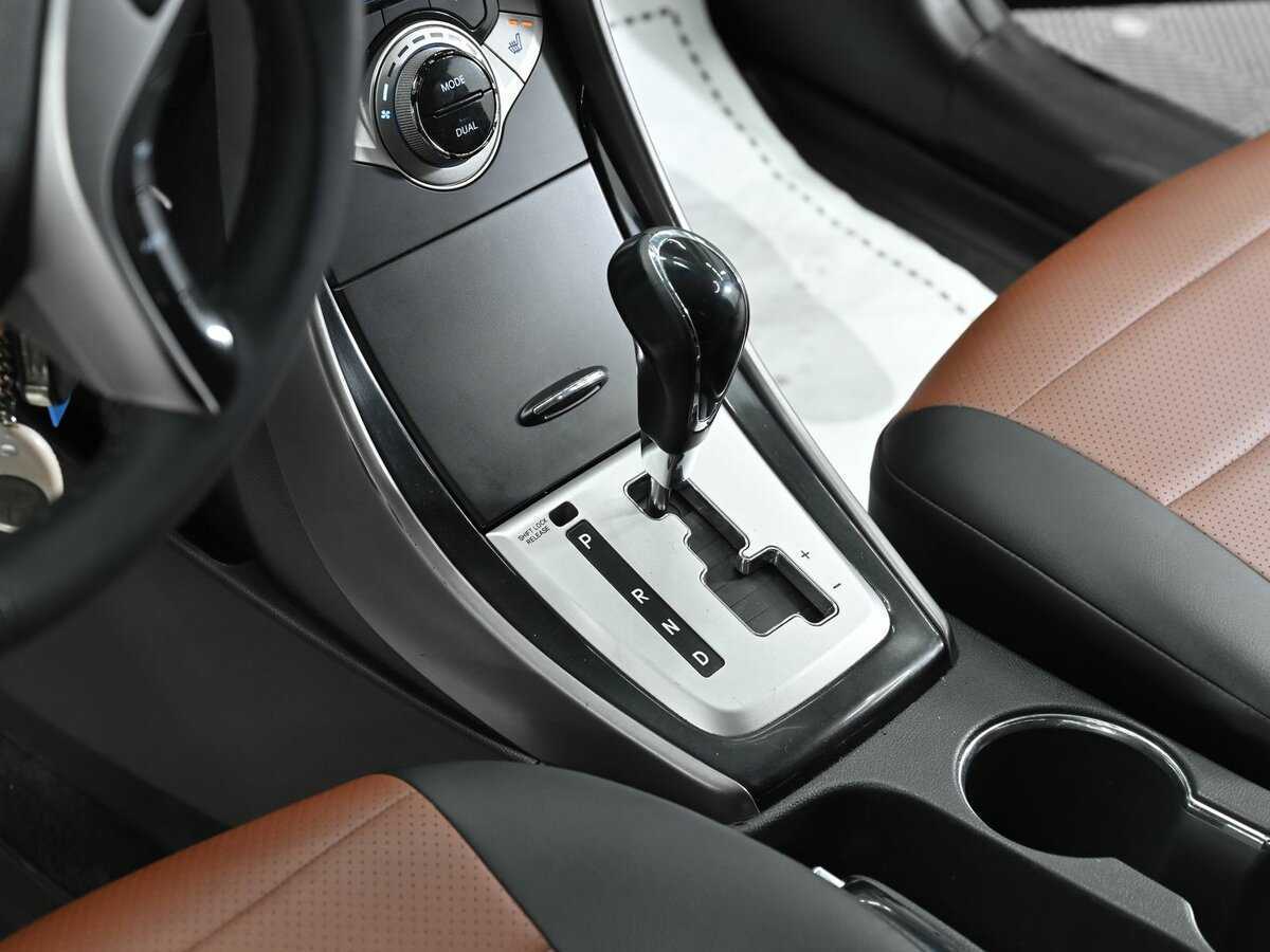 Hyundai Elantra 2012 года с пробегом. Фото: #9